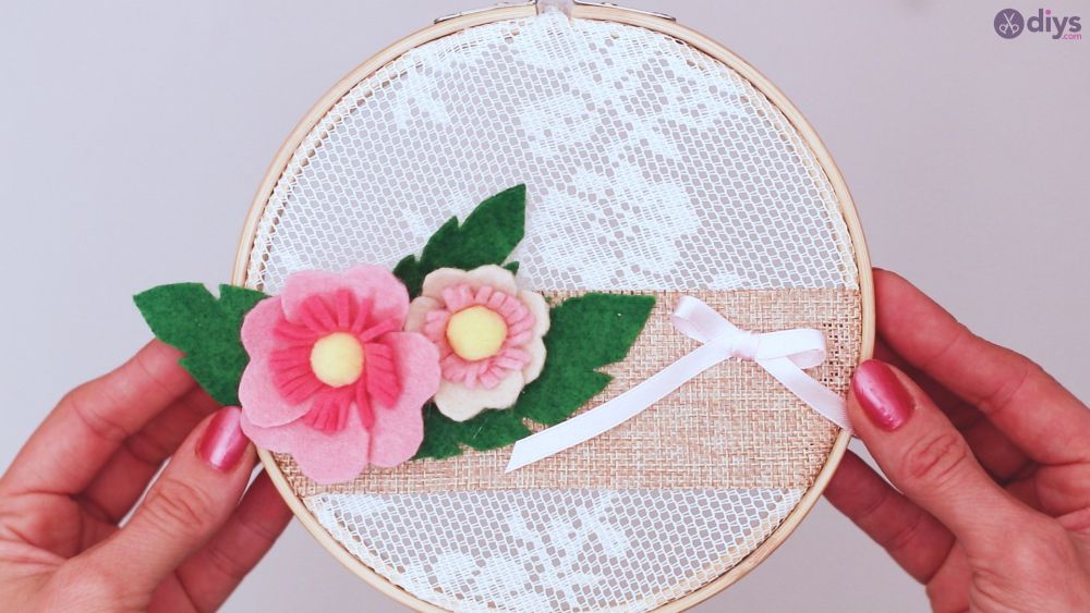 Diy embroidery hoop floral wall decor