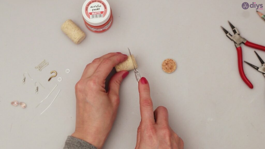 Diy wine cork earring (2)