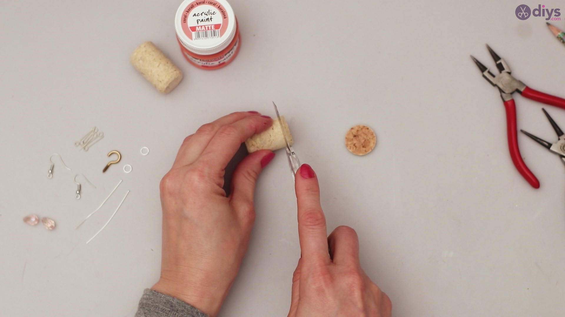 Diy wine cork earring (2)