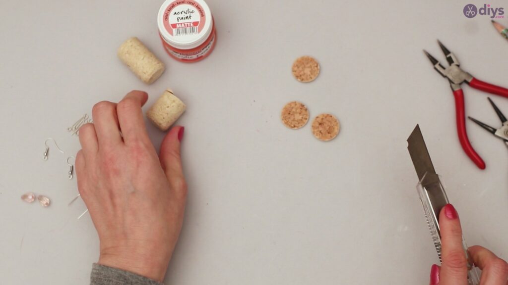 Diy wine cork earring (3)