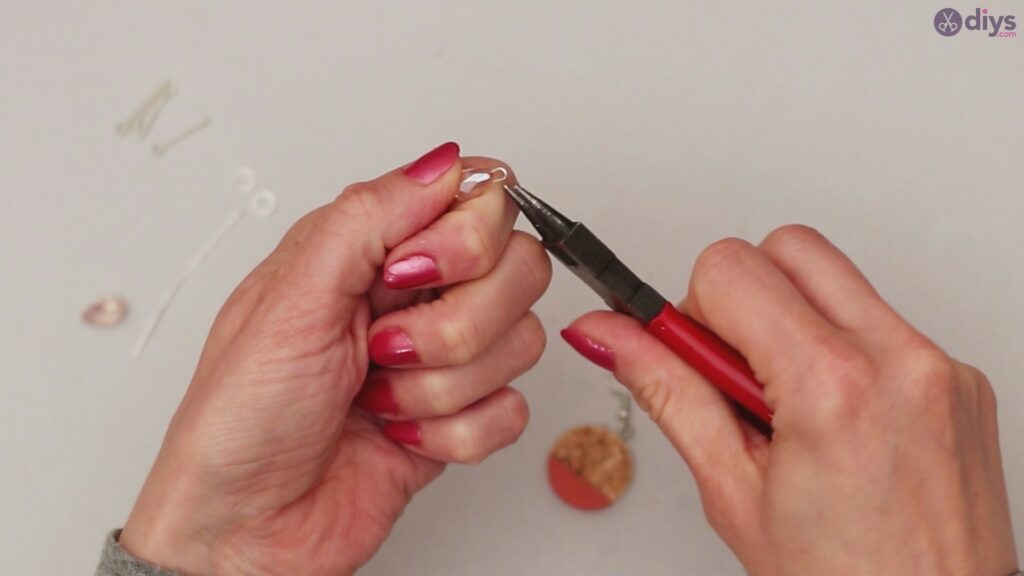 Diy wine cork earring (34)