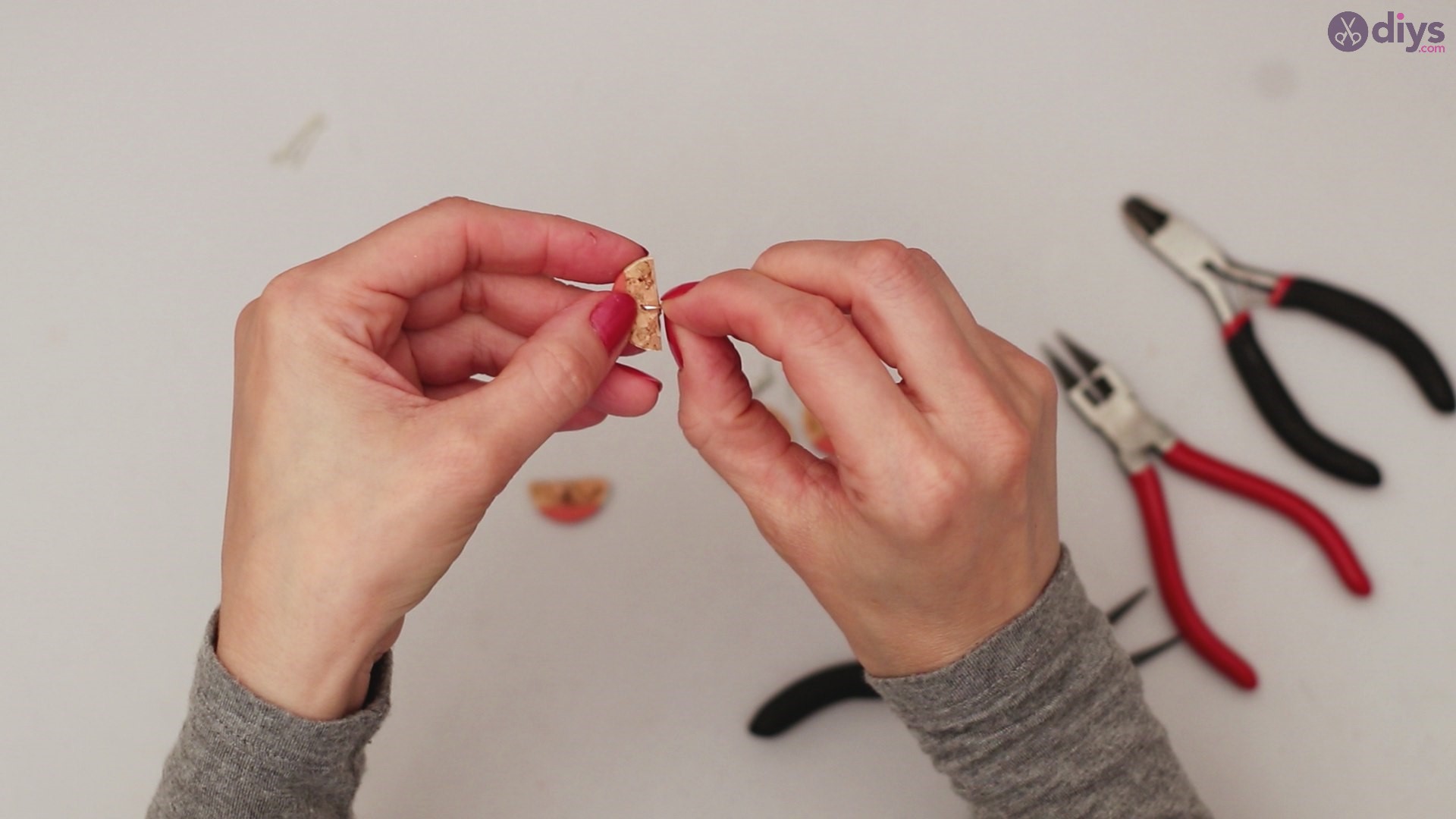 Diy wine cork earring (41)