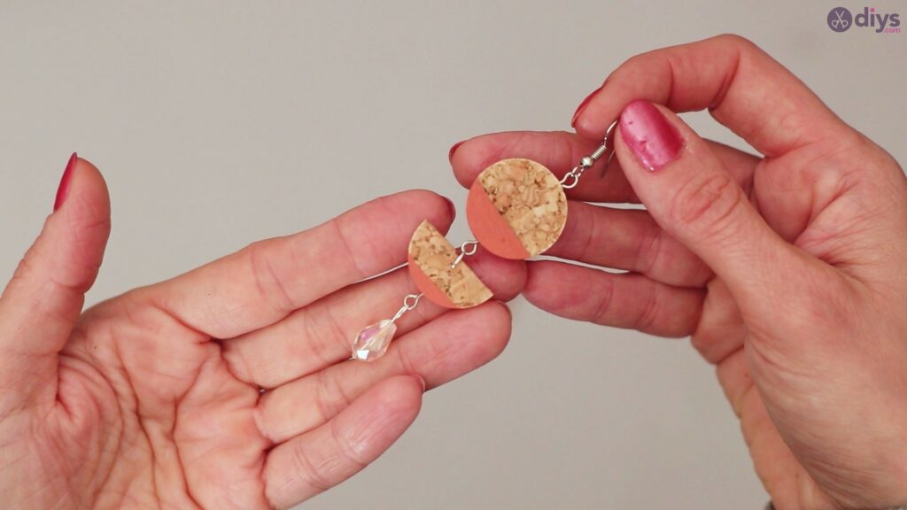 Diy wine cork earring (60)
